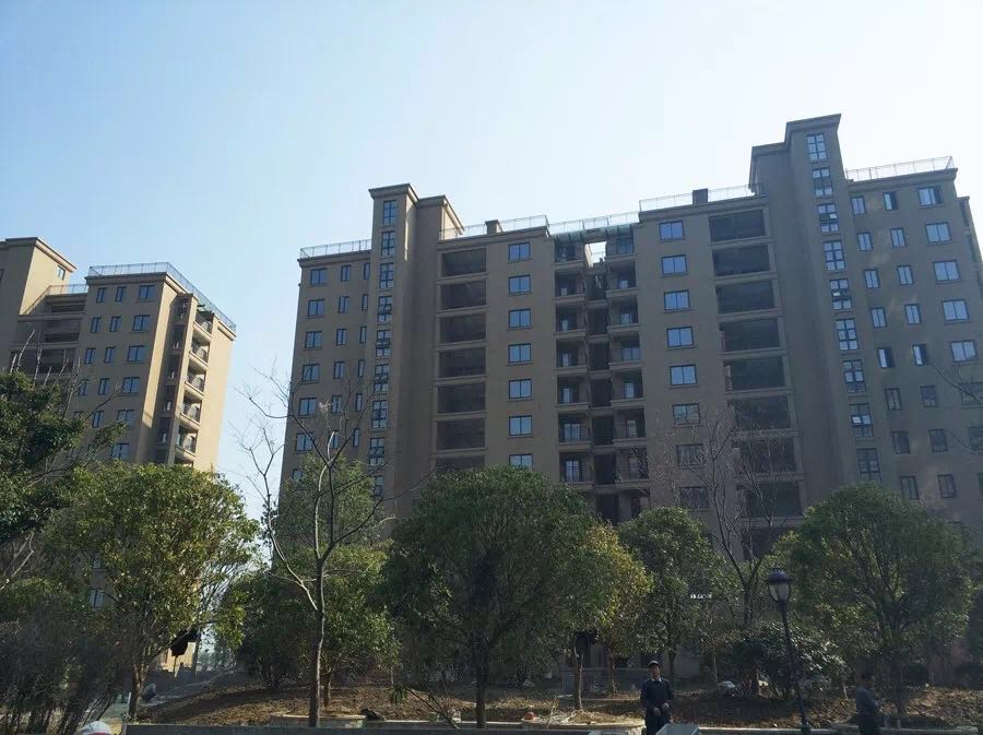 东方巴黎城3月工程进度实探!热盘气场挡不住_姜堰房地产信息网